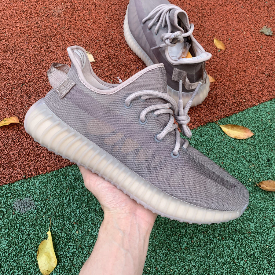 YEZY 350 Boost 350 V2 MONO CLAY