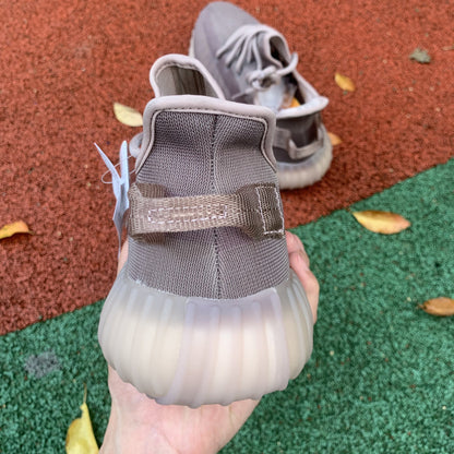 YEZY 350 Boost 350 V2 MONO CLAY