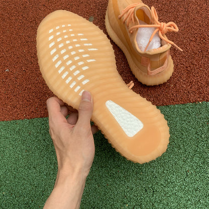 YEZY 350 Boost 350 V2 MONO CLAY