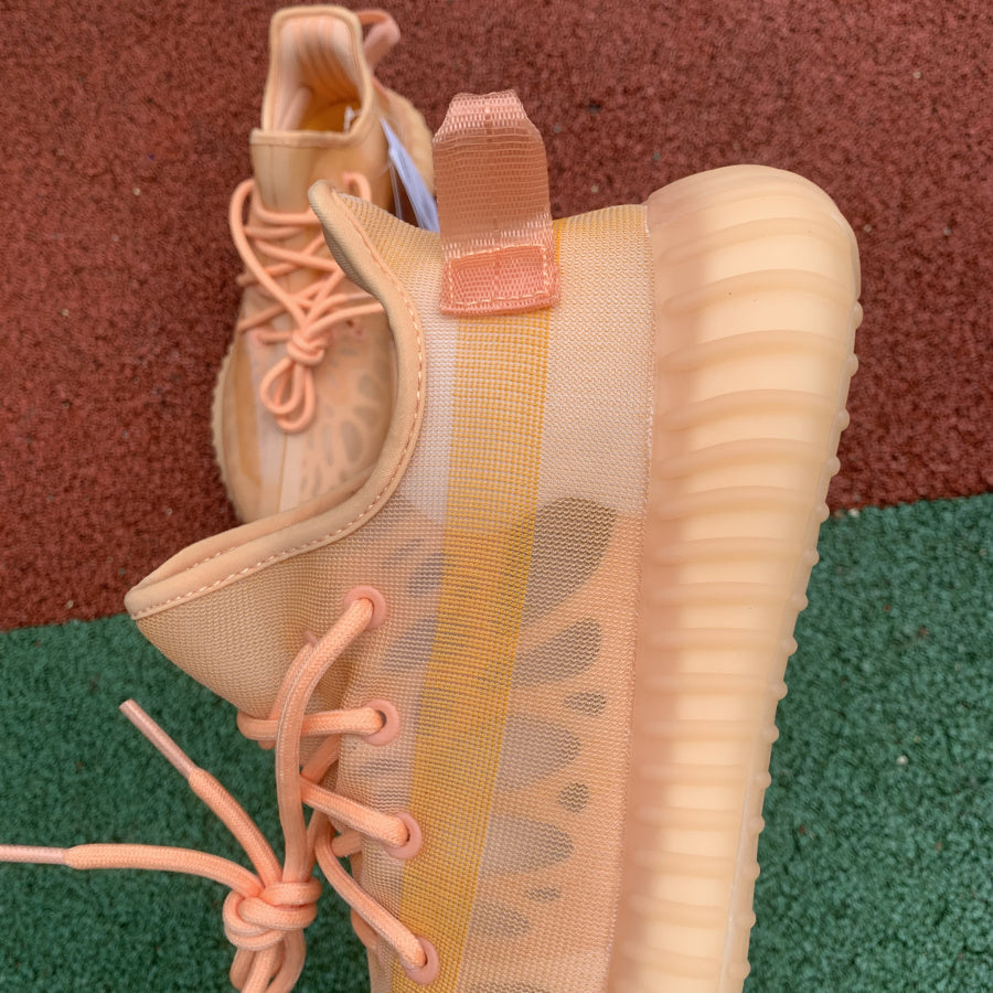 YEZY 350 Boost 350 V2 MONO CLAY