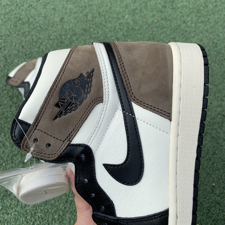 N*ke  Sneakers  Jordan High Dark Mocha  AJ1