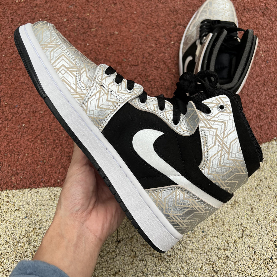 N*KE  ZOOM   Sneakers AJ1 High 46