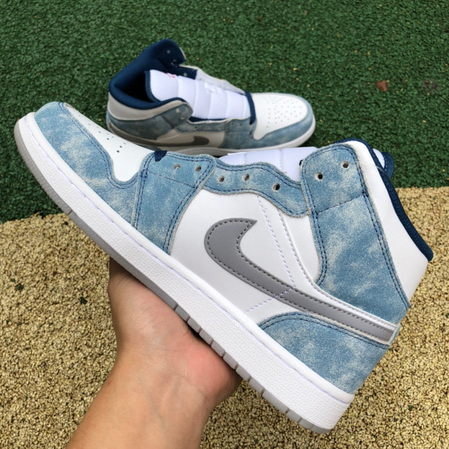N*KE AJ 1  Air Washed Blue Jorda   Sneakers