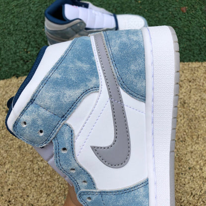 N*KE AJ 1  Air Washed Blue Jorda   Sneakers
