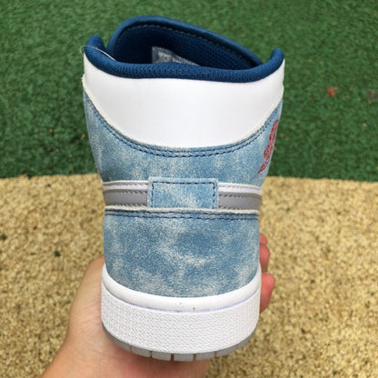 N*KE AJ 1  Air Washed Blue Jorda   Sneakers