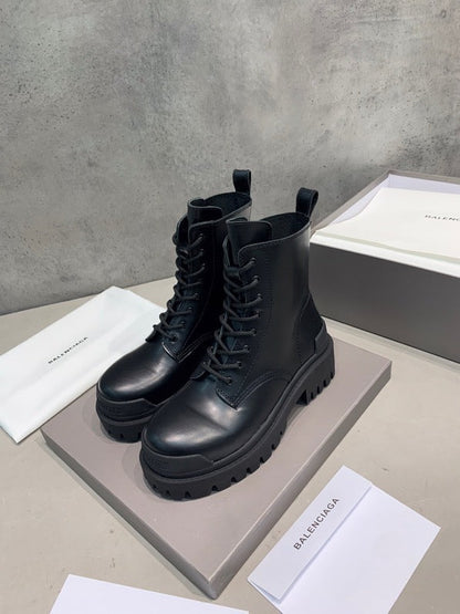 SNBAL  Boots Black