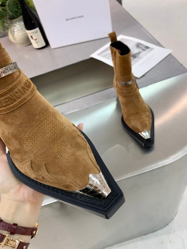 SNBAL  Boots Brown