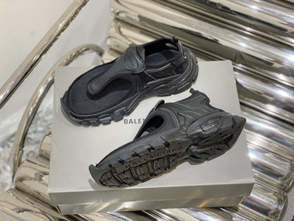 SNBAL  Track Trainers Sandals Black