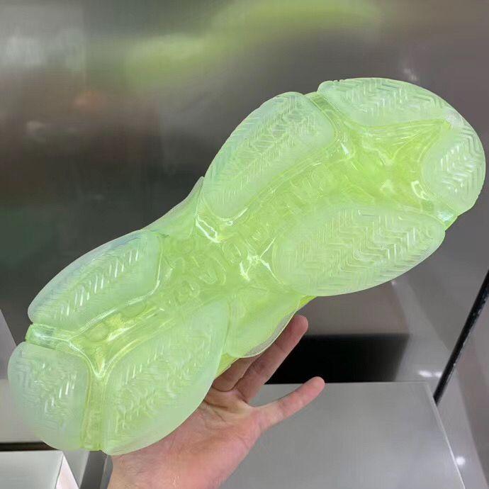 SNBAL  Sneakers Triple S