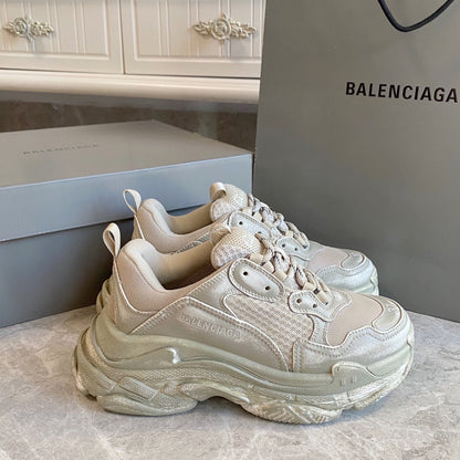 SNBAL  Triple S Sneakers Vintage