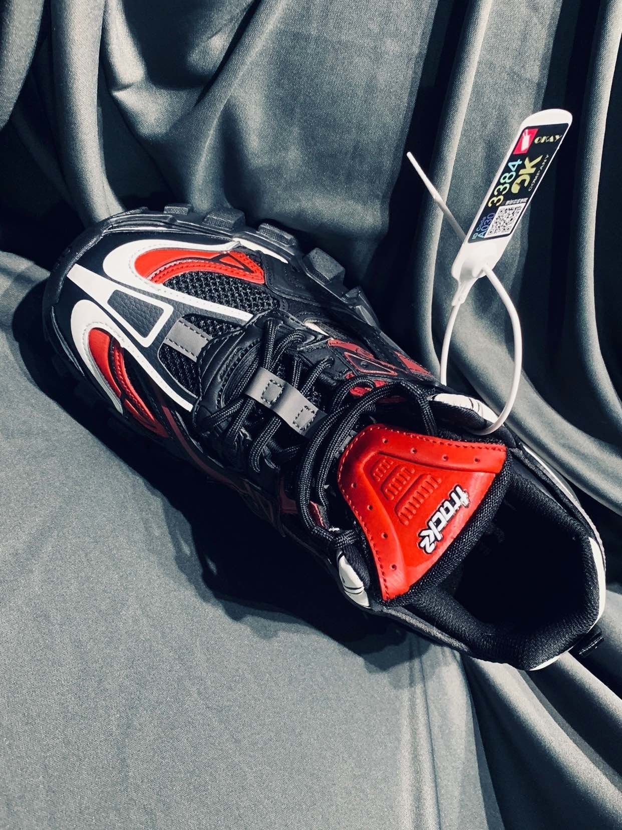 SNBAL  Track Trainers Sneakers 2 Black Red