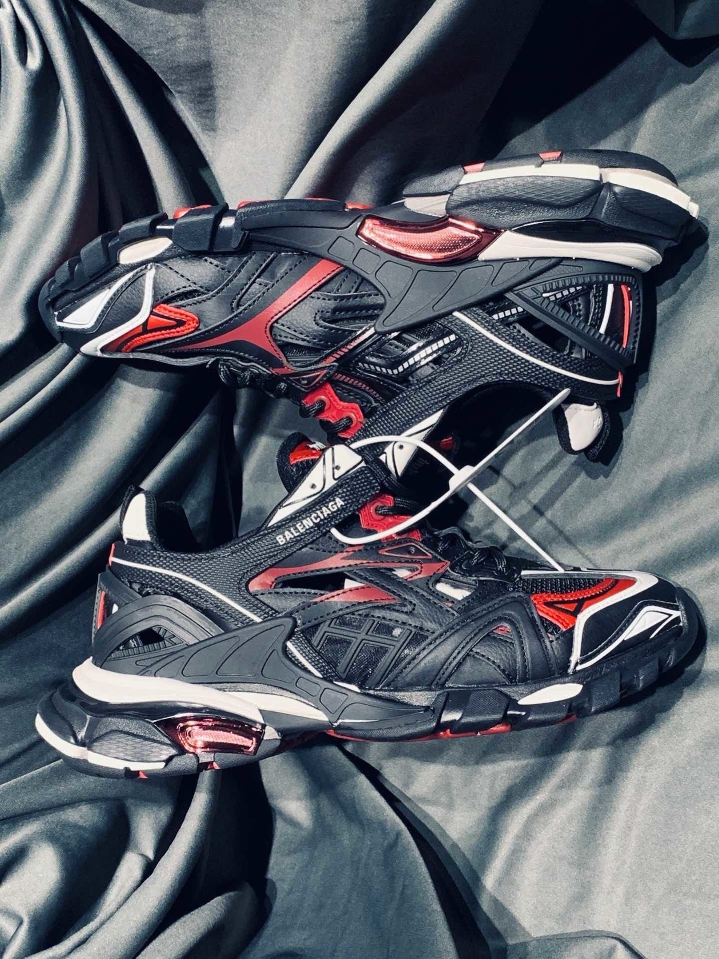 SNBAL  Track Trainers Sneakers 2 Black Red