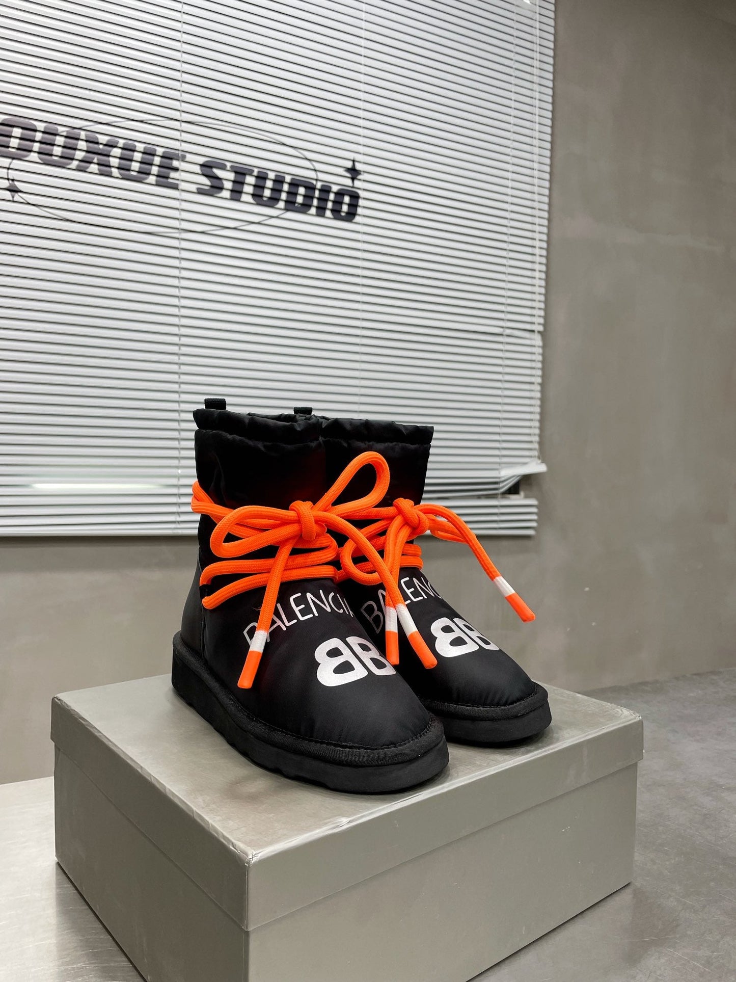 SNBAL  UGG Boots