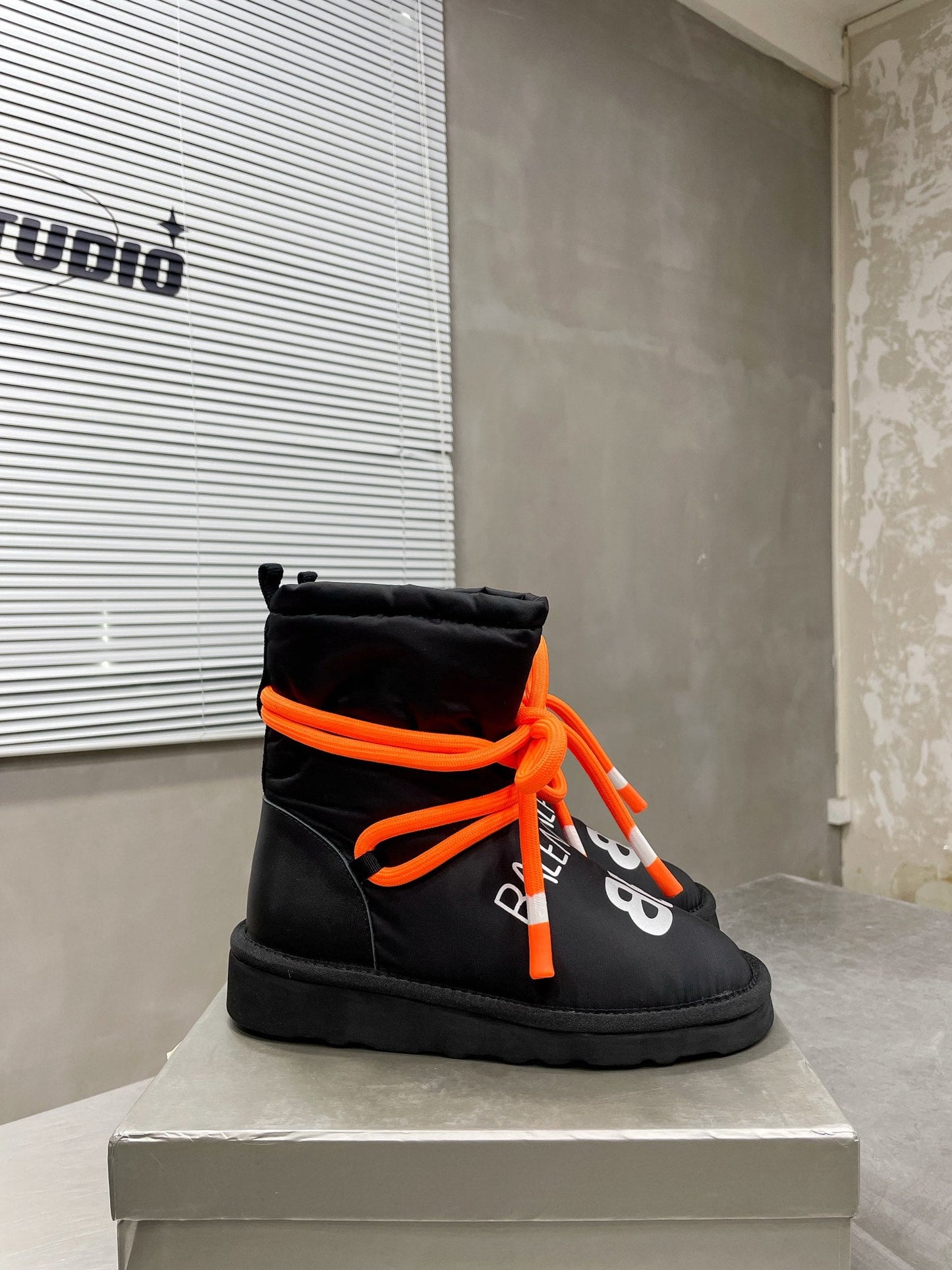 SNBAL  UGG Boots