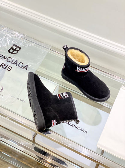 SNBAL  UGG Boots Black