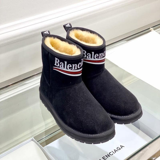 UGG