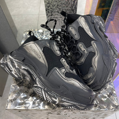 SNBAL  Triple S Sneakers Vintage Black