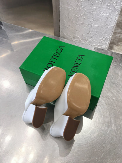 BOT VENET Stack Mule  Sandals