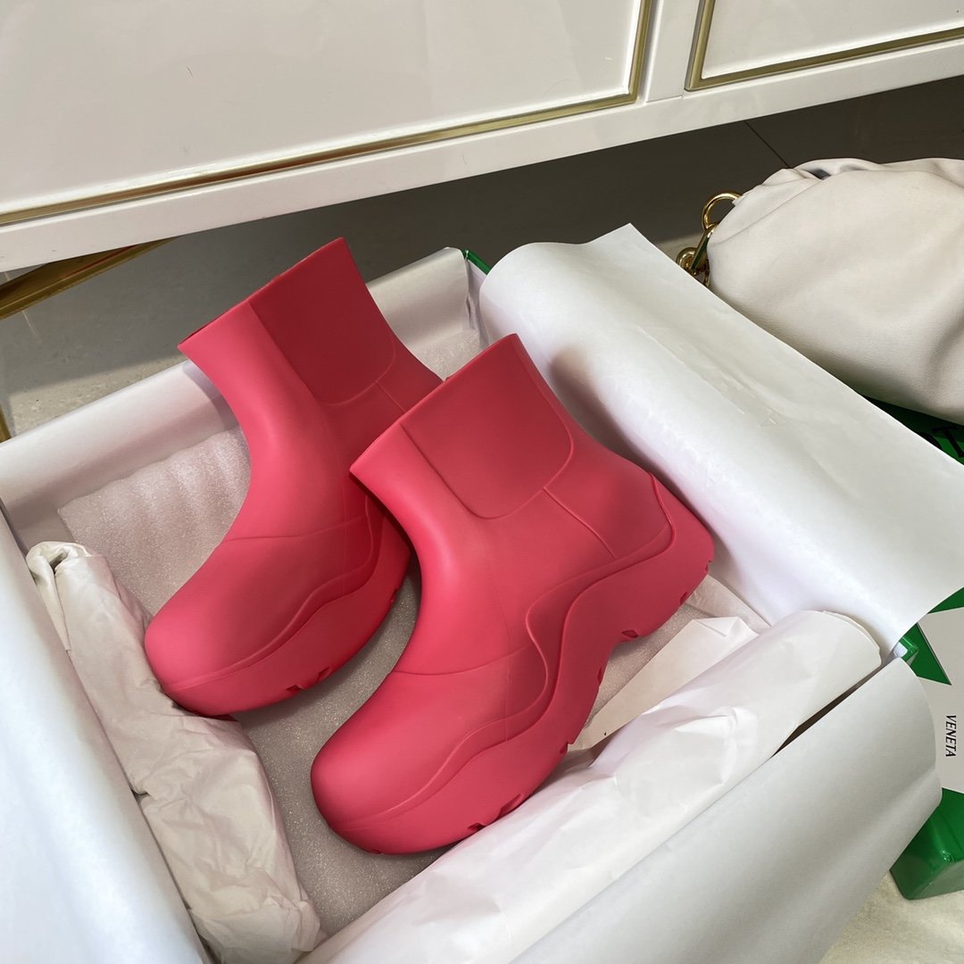 Bot Venet Puddle Boots Croc Fuchsia