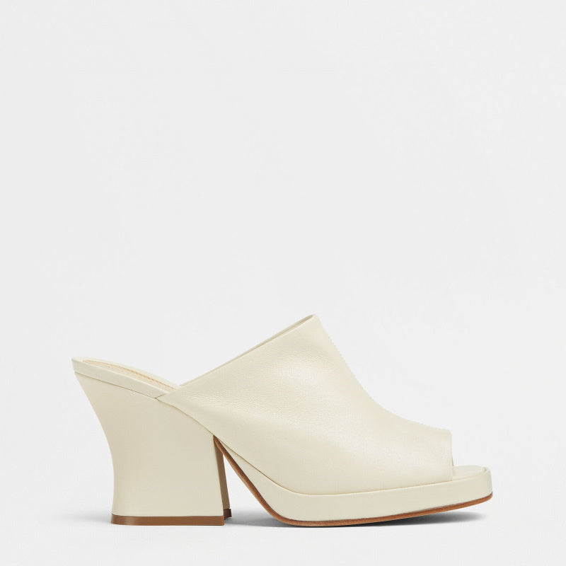 BOT VENET Stack Mule  Sandals