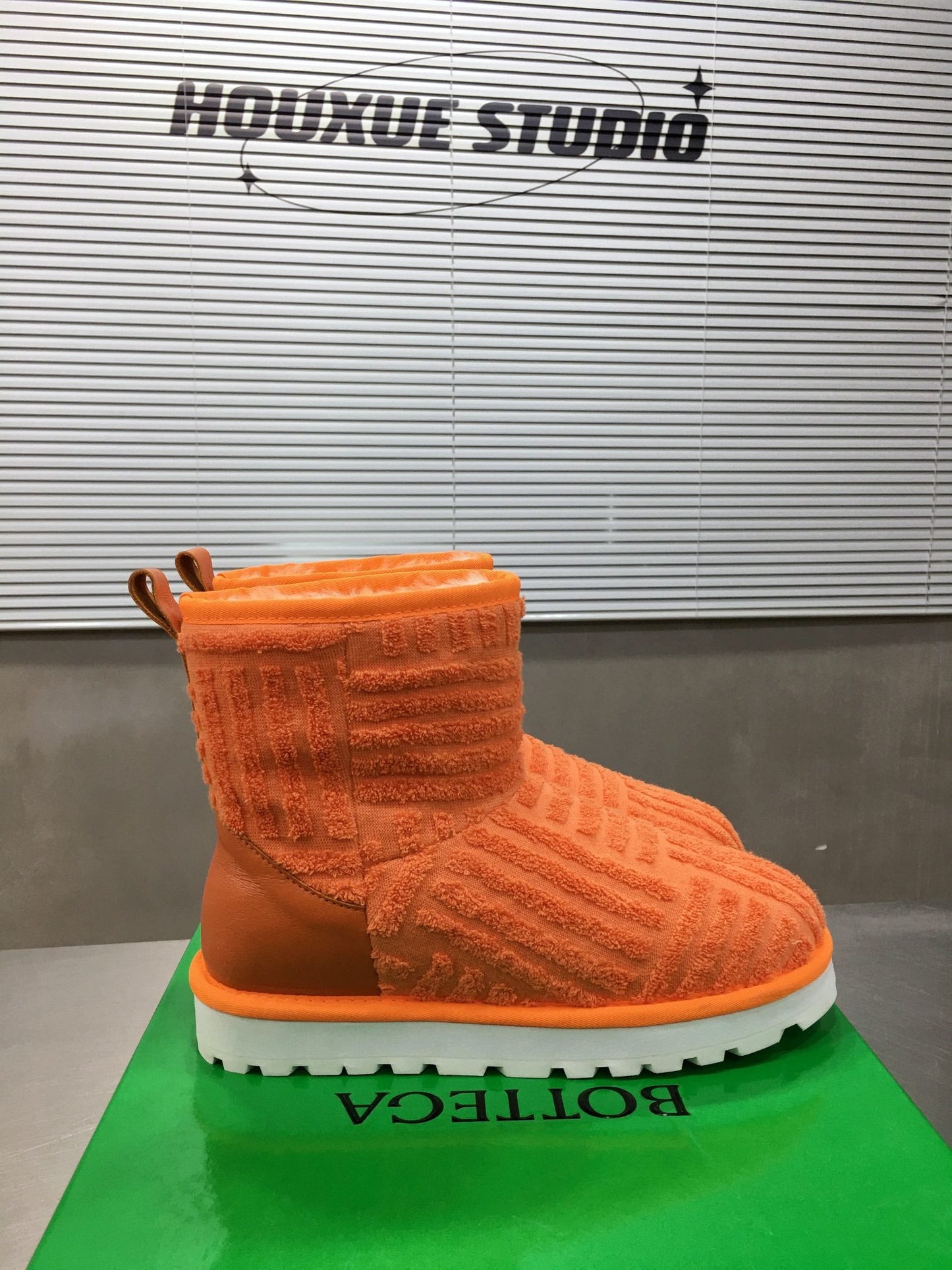 BOT VENET  UGG  Boots  2 color 's