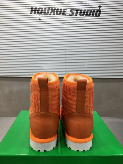 BOT VENET  UGG  Boots  2 color 's