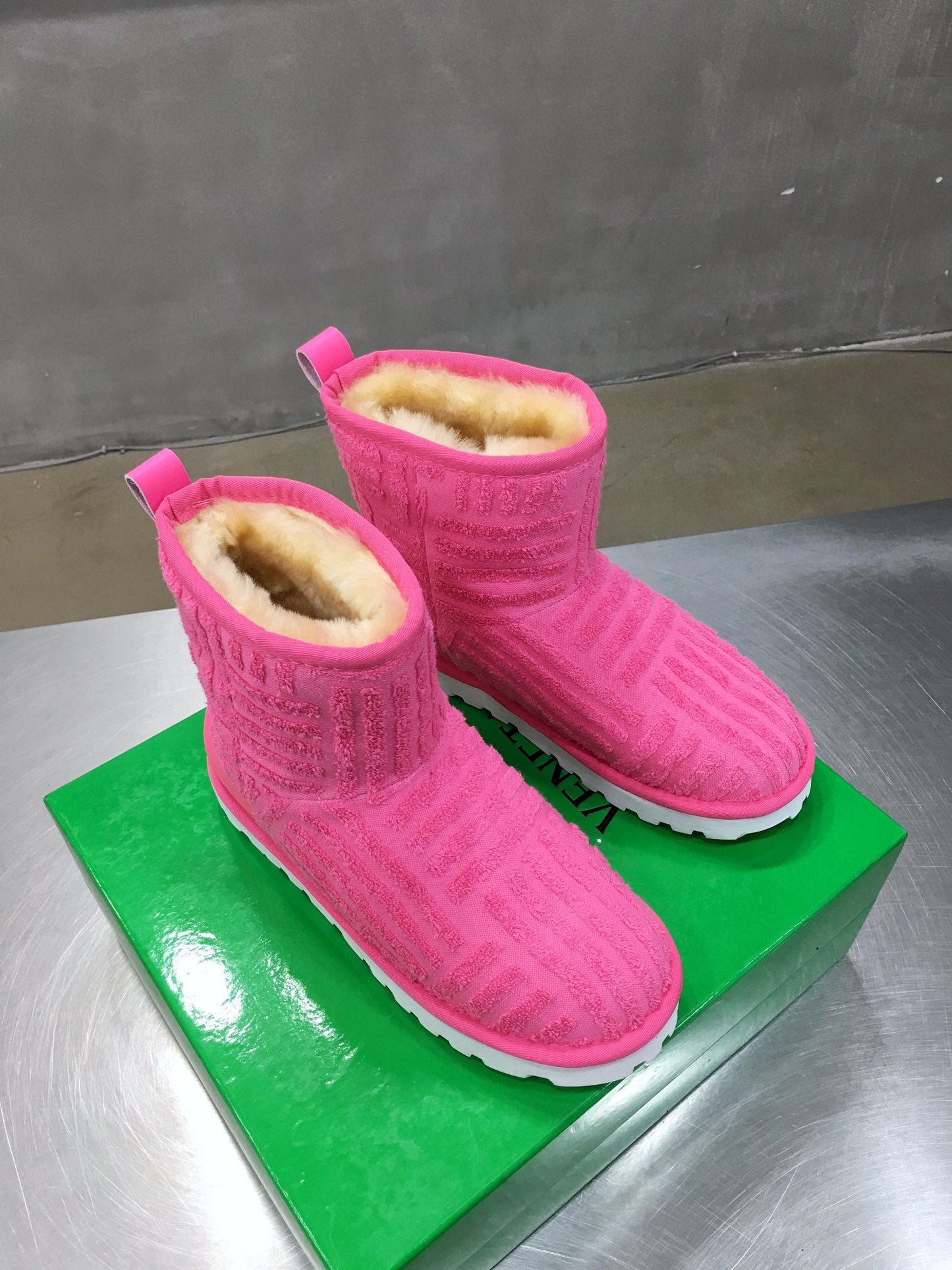BOT VENET  UGG  Boots  2 color 's