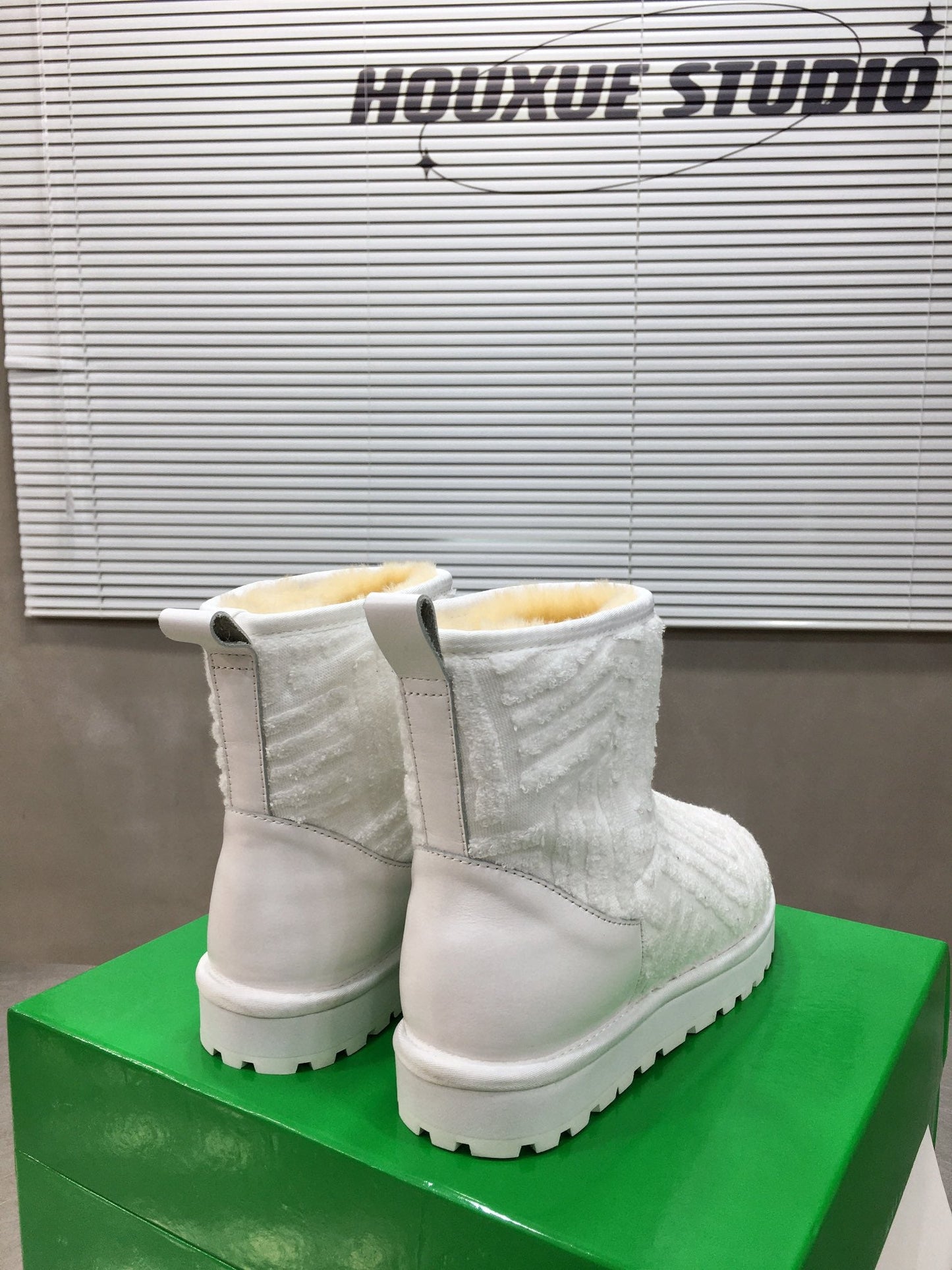 BOT VENET  UGG  Boots  2 color 's