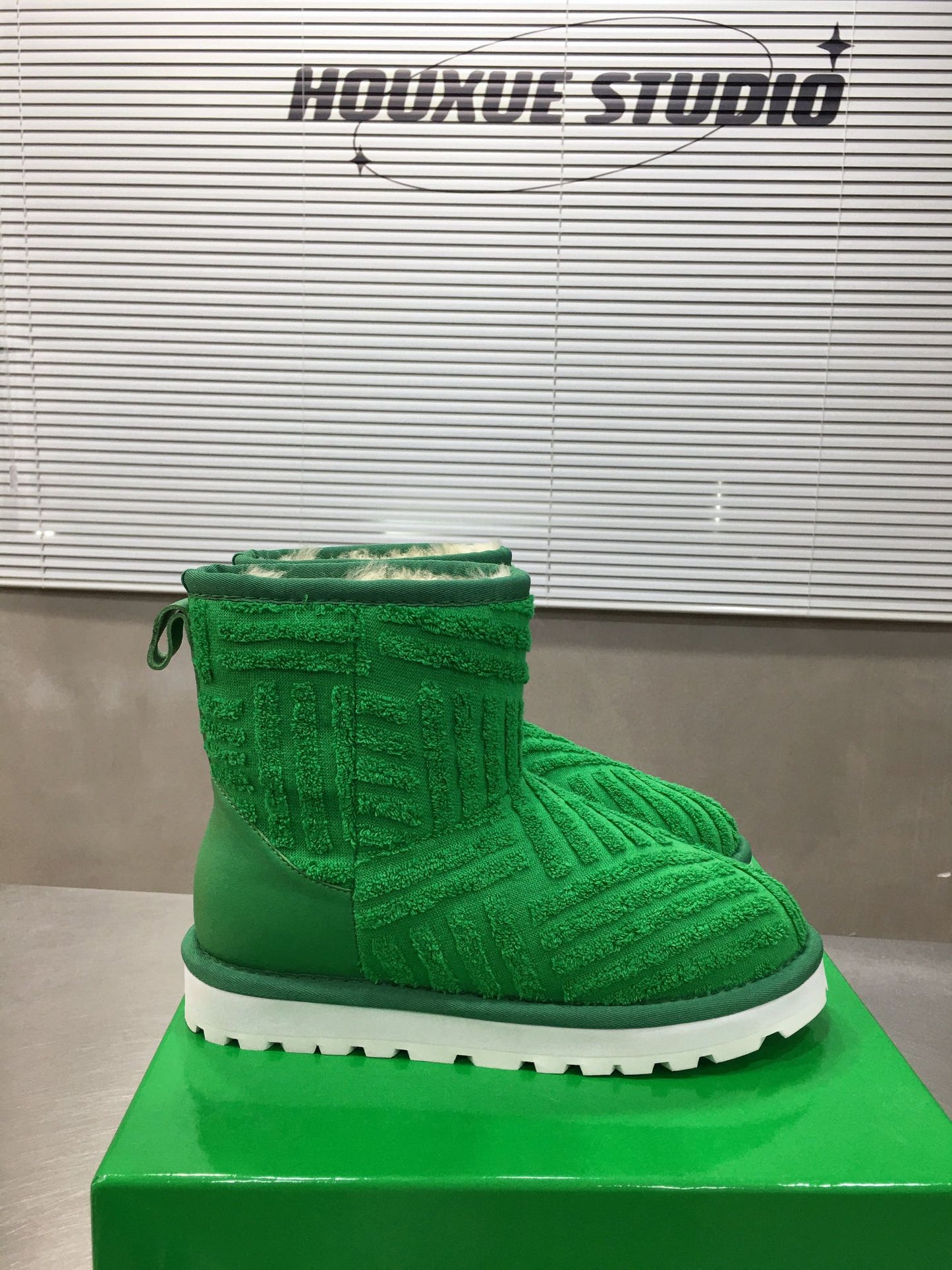 BOT VENET  UGG  Boots  2 color 's