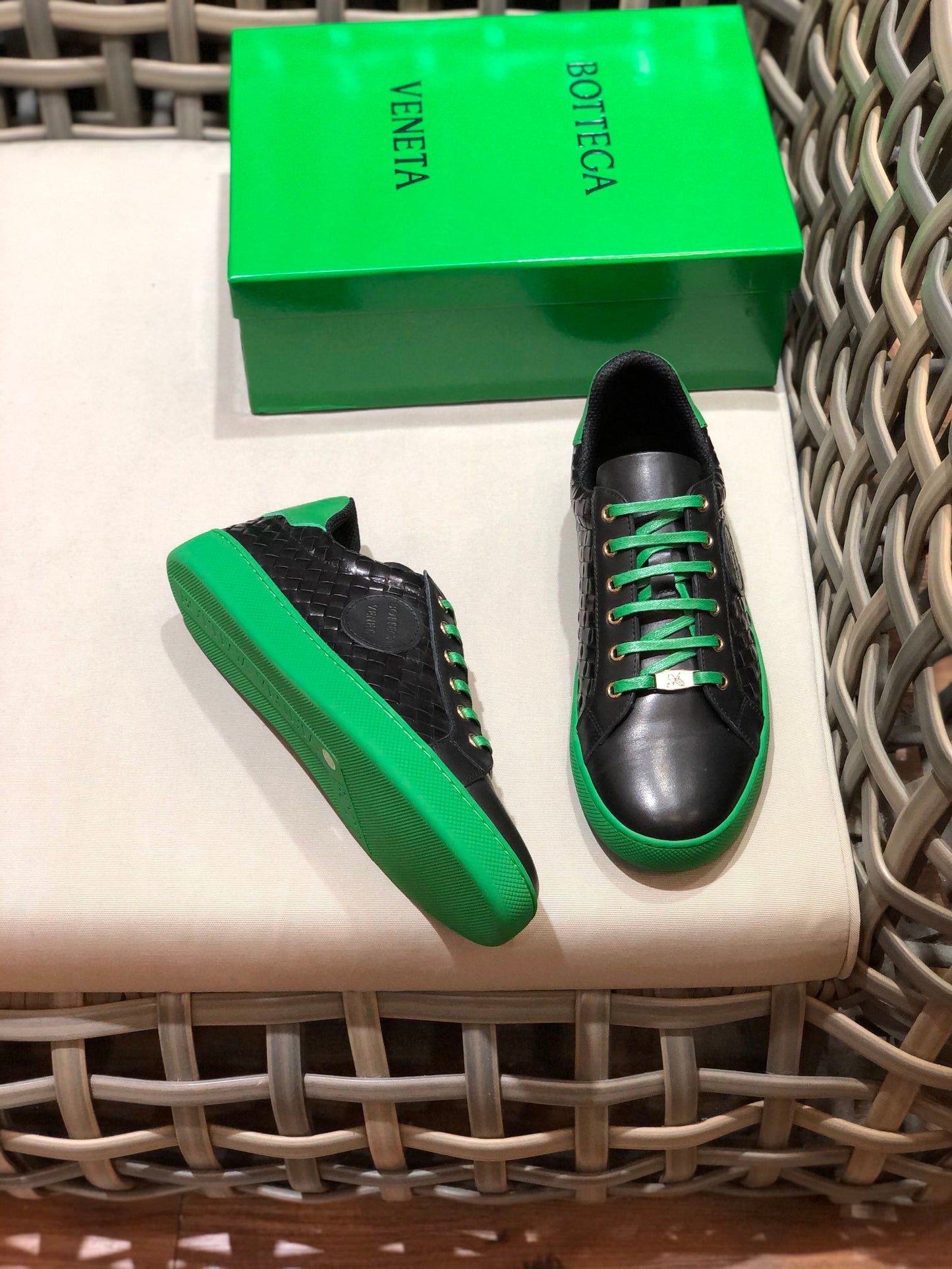 BOT VENET Runner Sneakers 2 Color s