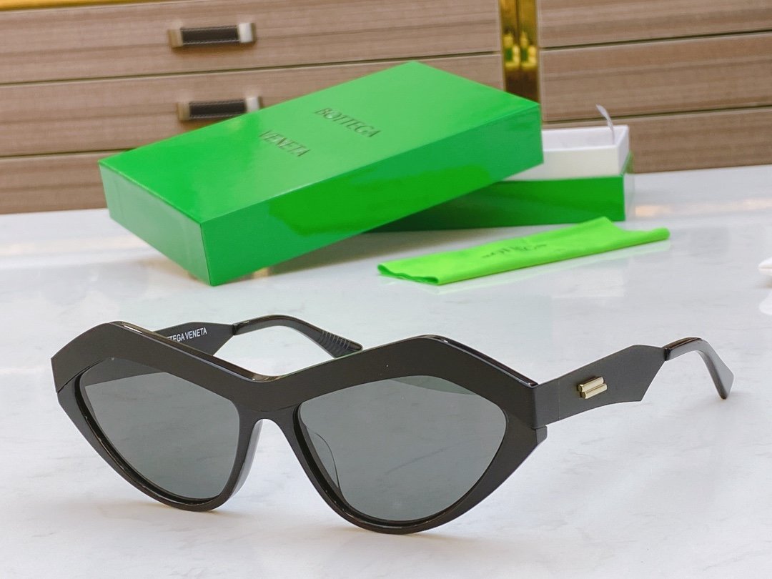 Bot Venet Sunglasses 3 Colors