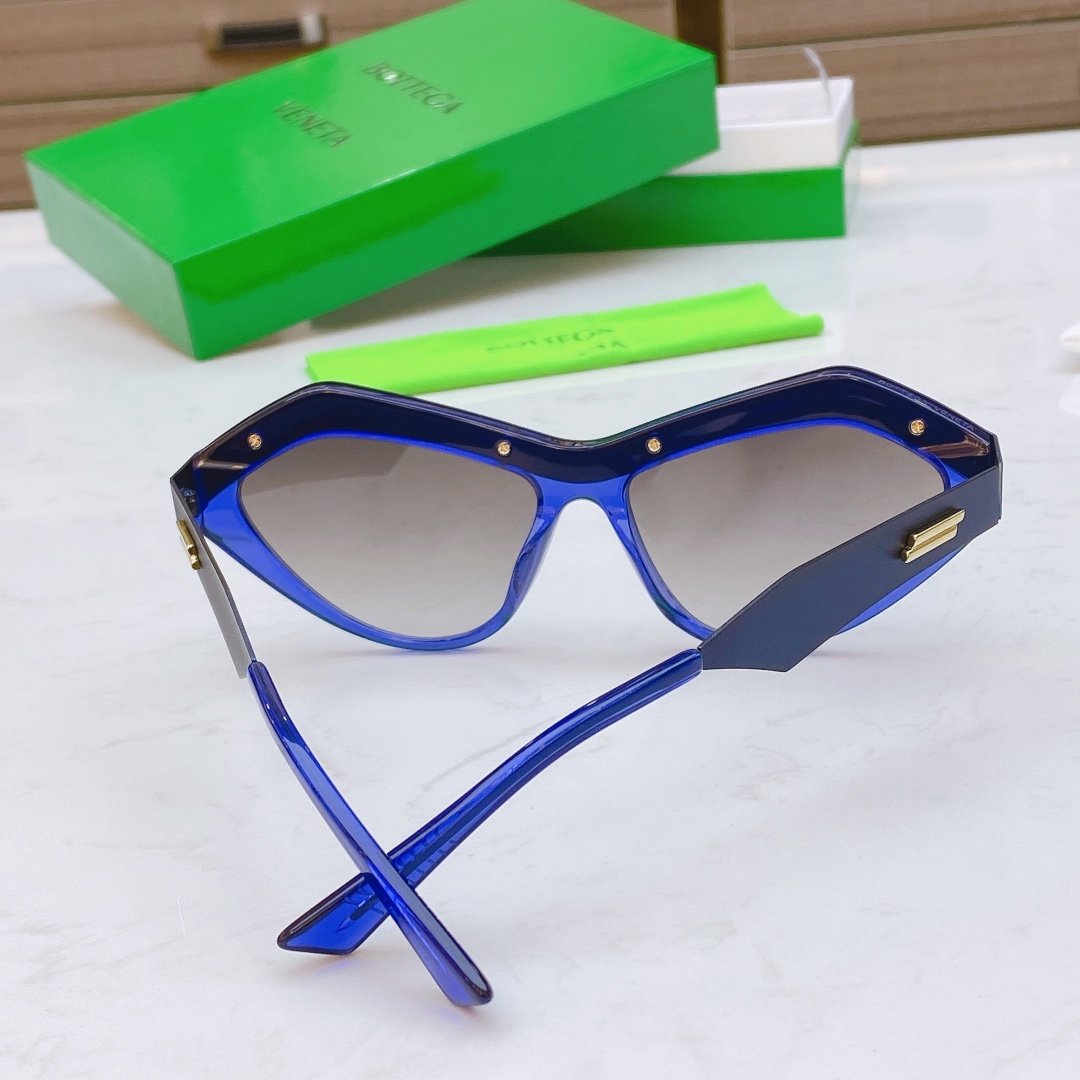 Bot Venet Sunglasses 3 Colors