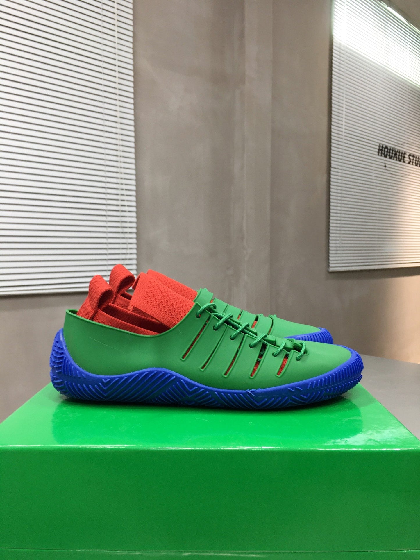 BOT VENET  Sneakers Trainers