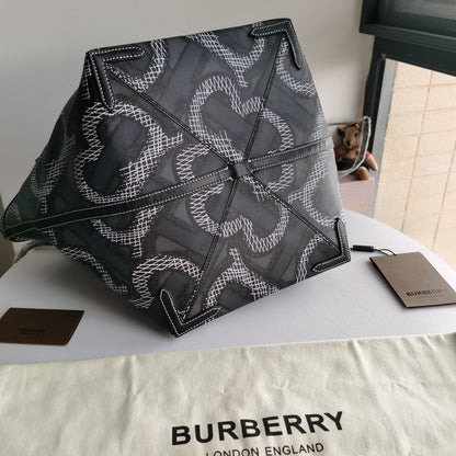 *BURBBER Tote Bag Black