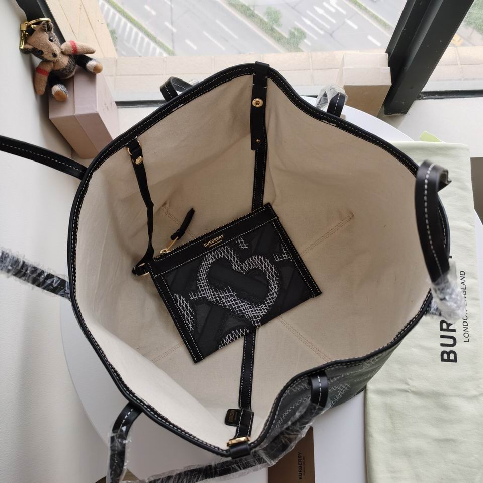 *BURBBER Tote Bag Black
