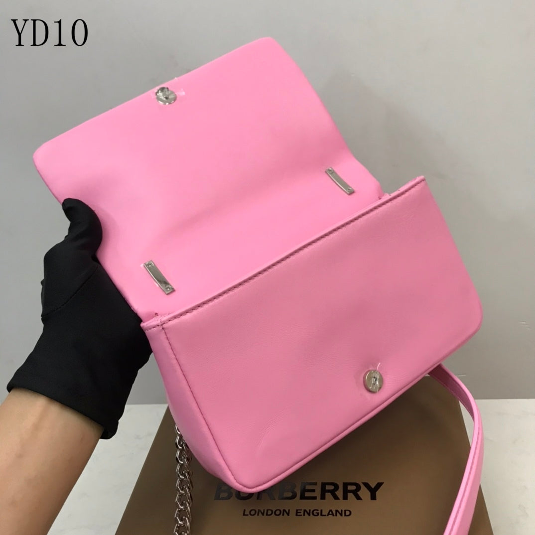 *BURBBER Bag 23  cm  3 color 's