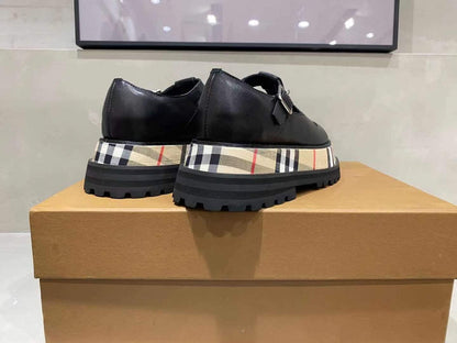 *BURBBER Shoes Wedge