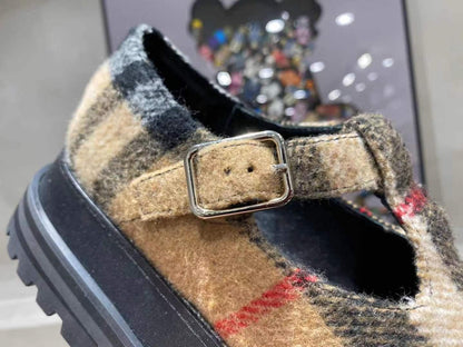 *BURBBER Shoes Wedge