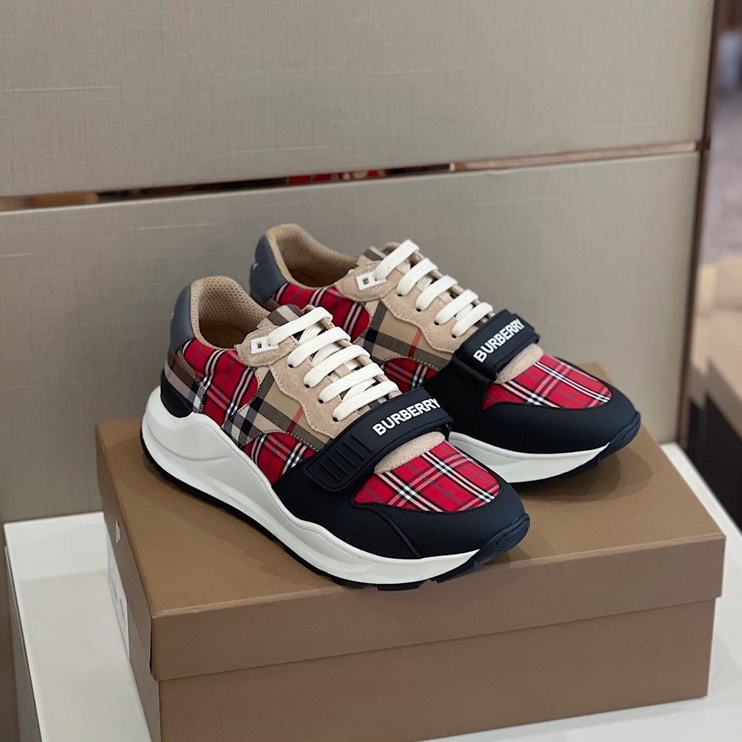 *BURBBER Sneakers Runner