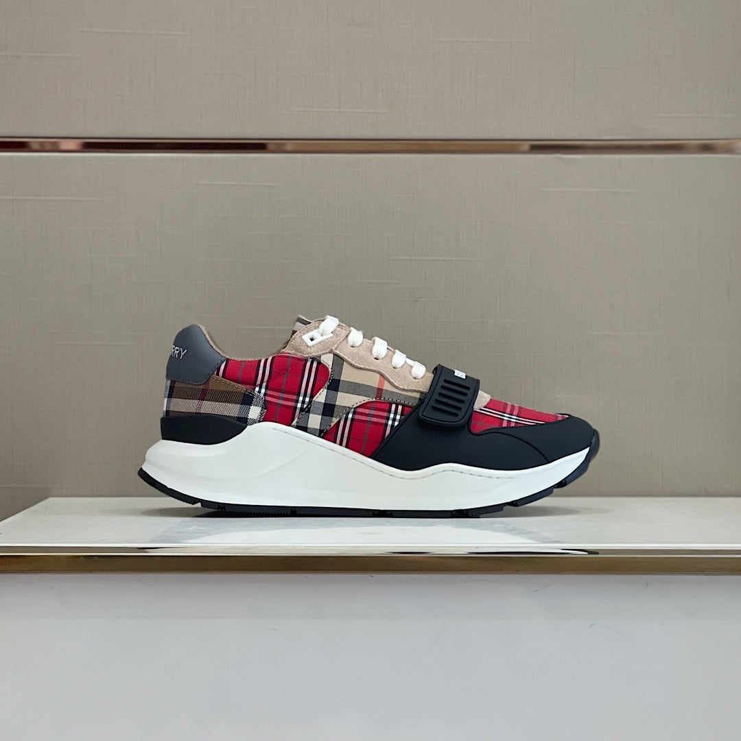 *BURBBER Sneakers Runner
