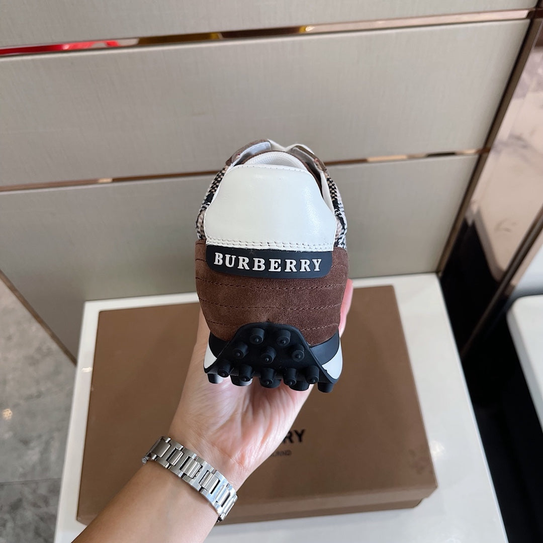 *BURBBER Sneakers Vintage style