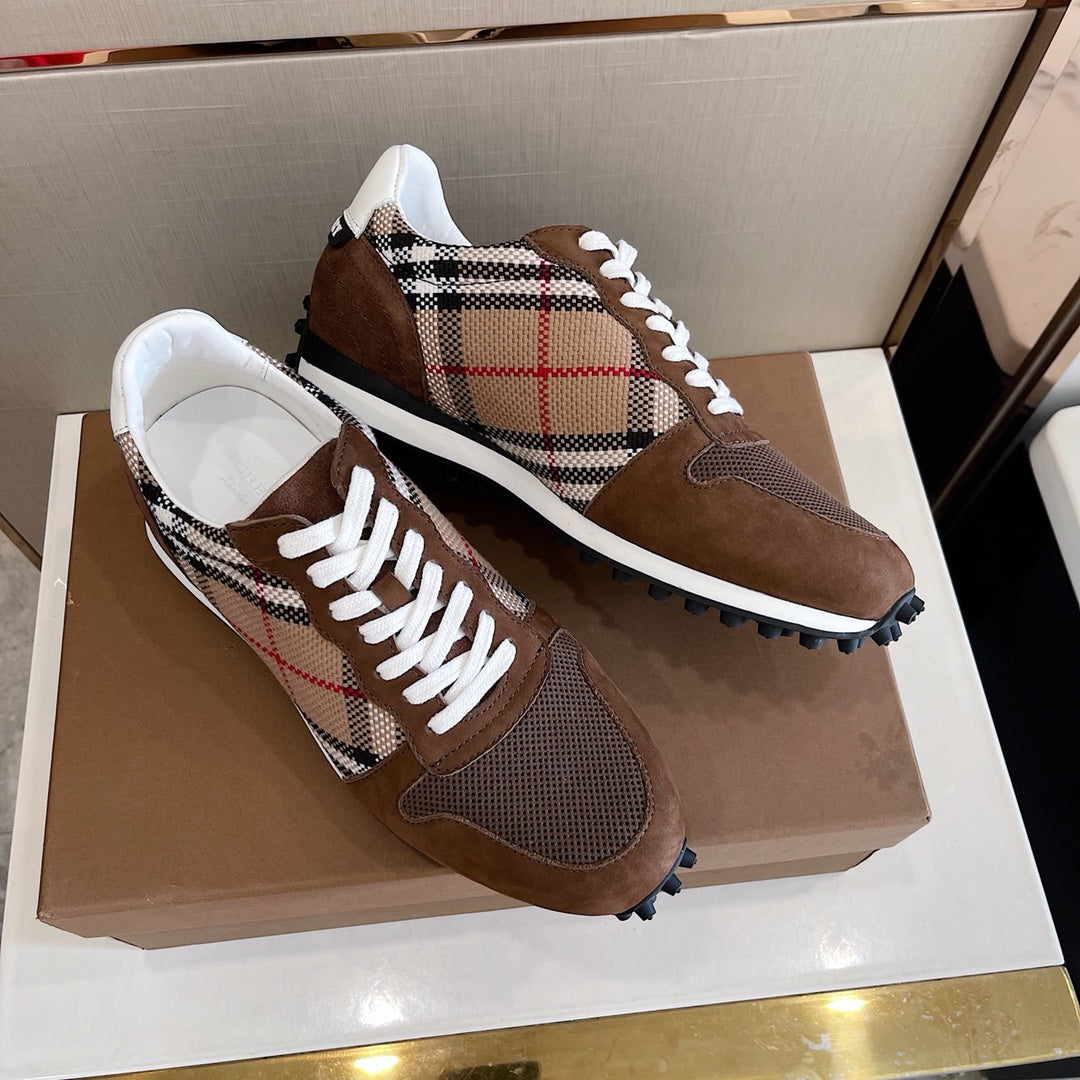 *BURBBER Sneakers Vintage style
