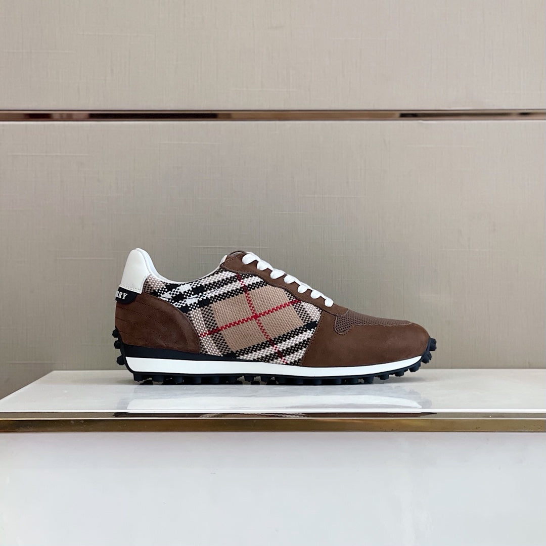 *BURBBER Sneakers Vintage style