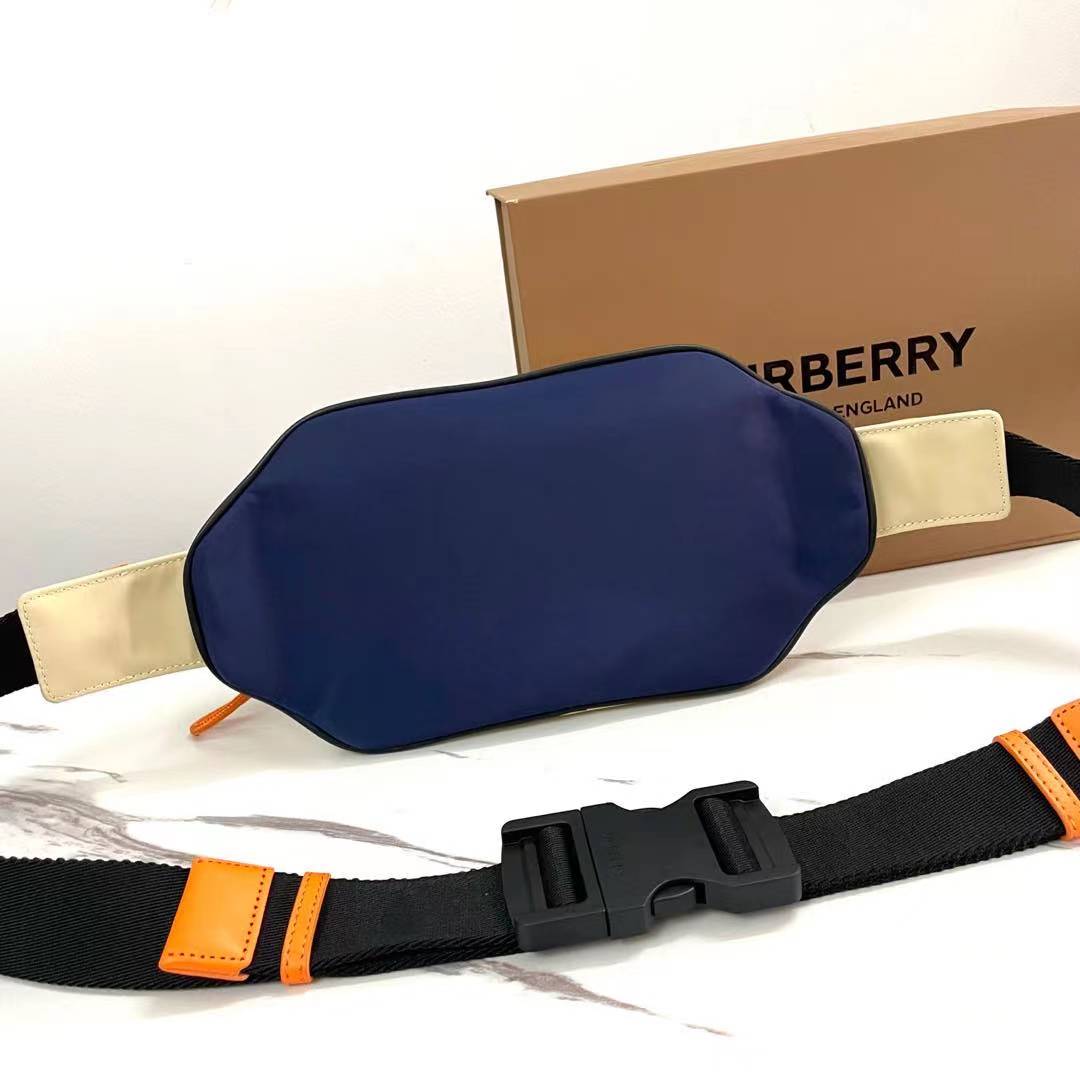 *BURBBER  Messenger   Bag BUM