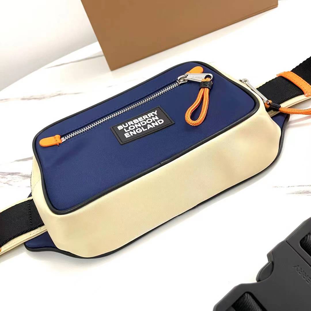 *BURBBER  Messenger   Bag BUM