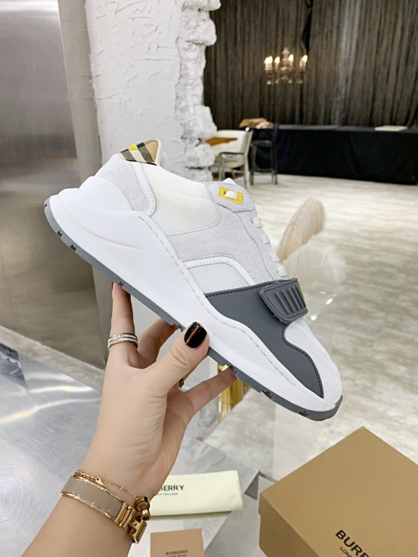 BURBERRY  Sneakers 2 Color 's