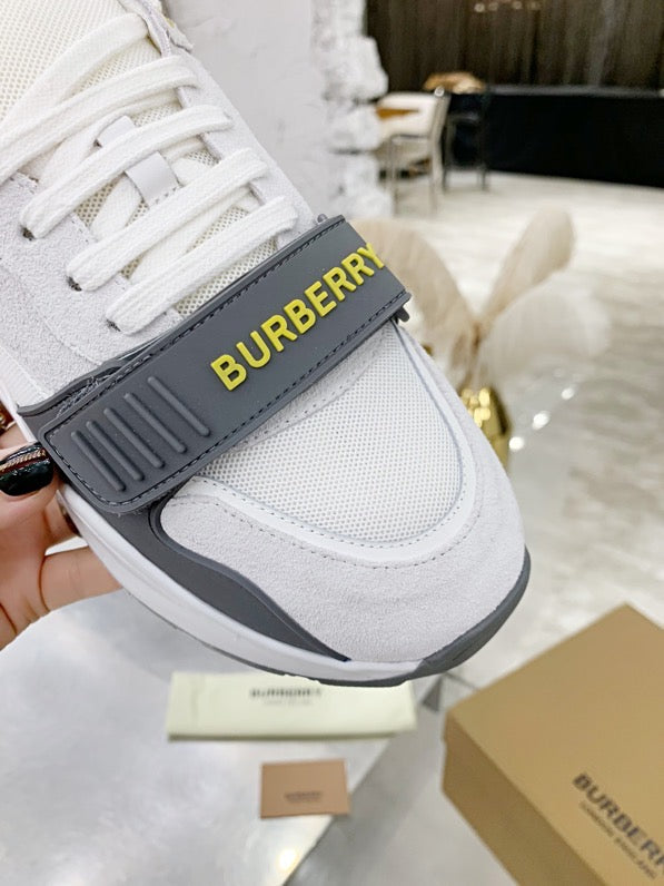BURBERRY  Sneakers 2 Color 's
