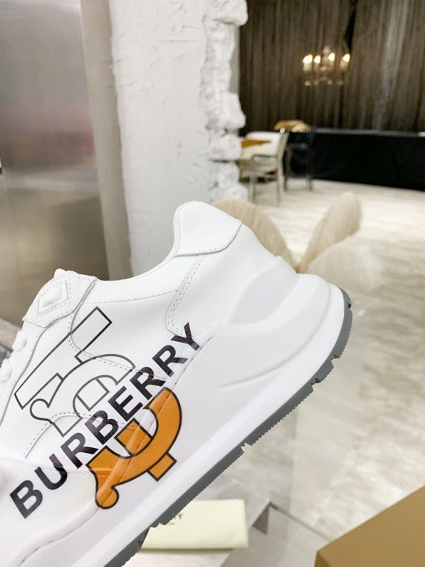 BURBERRY  Sneakers 2 Color 's
