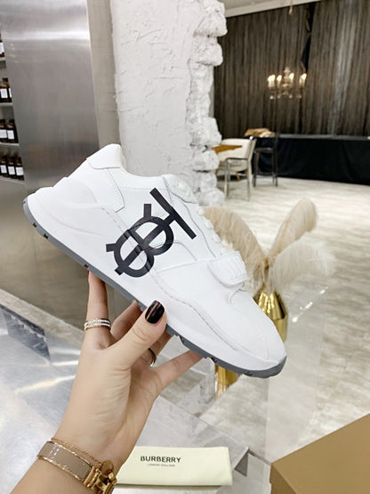 BURBERRY  Sneakers 2 Color 's