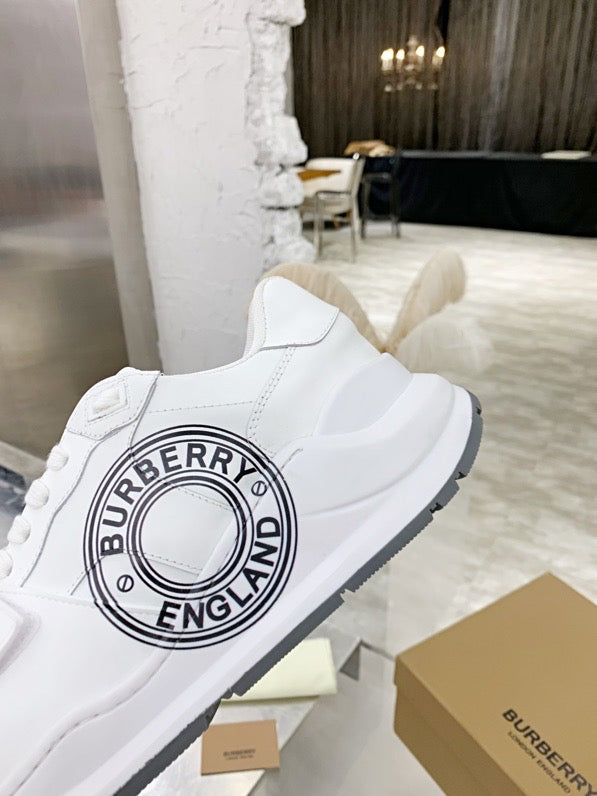 BURBERRY  Sneakers